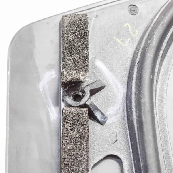 Cristal trasero derecho Tesla OEM 43R004553 - Usado image 3
