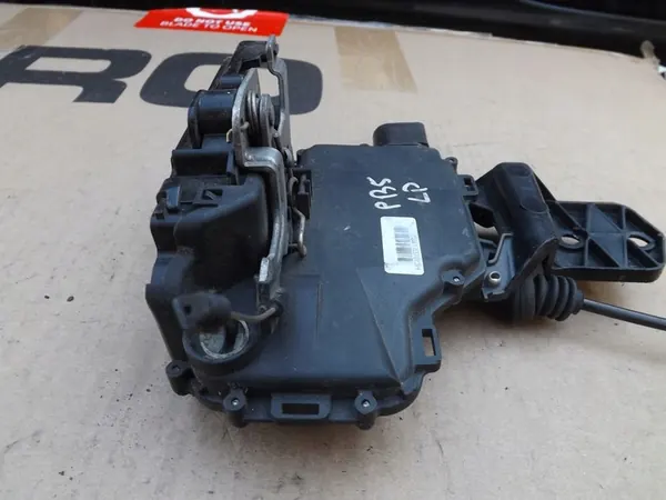 VW Passat B5 Golf IV Vorderes Linkes Türschloss 1J0837867 image 8