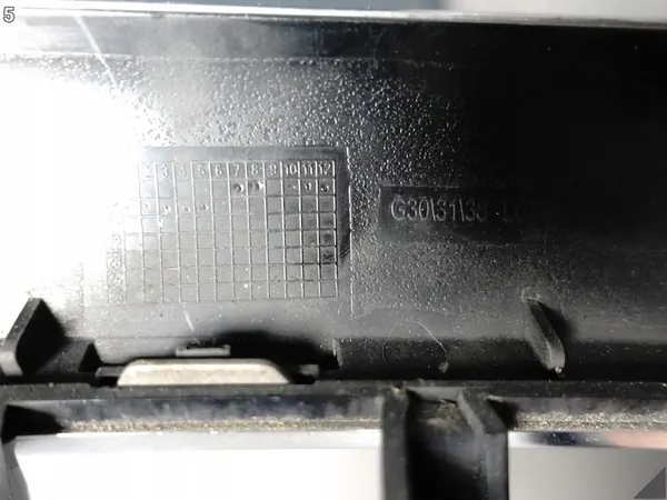 BMW G30 LCI Grill Front Original image 6