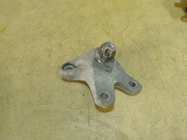 Volvo Vaihteiston Kiinnike OEM 30793552 S40 II V50 2.4 image 4
