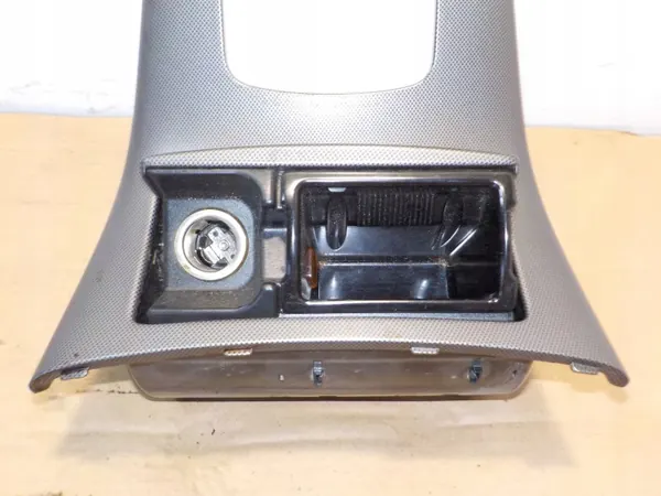Cenicero salpicadero OEM POPIELNICZKA Toyota Avensis T25 image 6