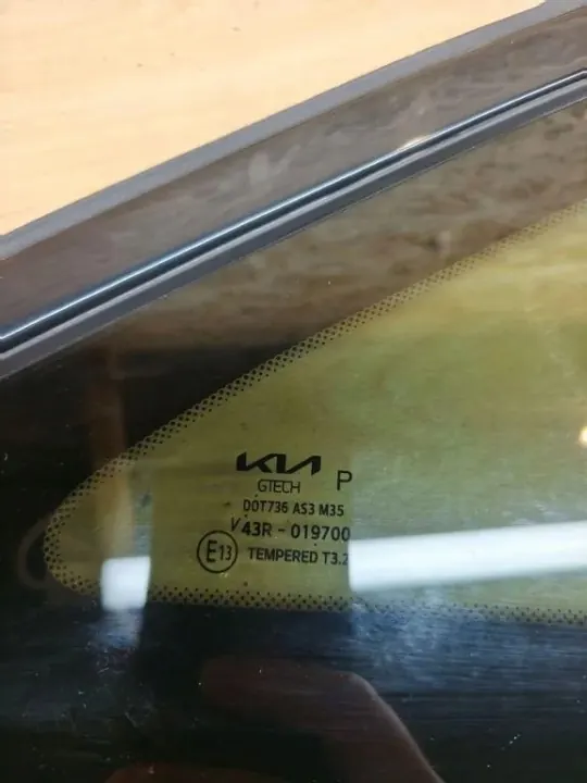 Vitre arrière droite OEM 87820J7600 pour Kia 1.6L 2022 image 4