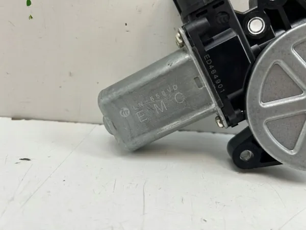 Motor de techo solar Tesla Model S OEM ED464901 - Usado image 7