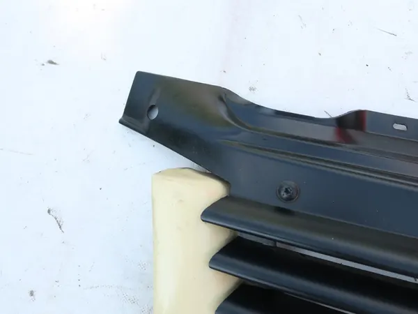 VW T4 Caravelle Multivan Metal Grill 96-03 OEM 7D0853651 image 5