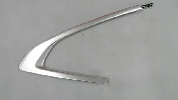 BMW F44 Garniture Vitre Droite OEM 7483166 image 2