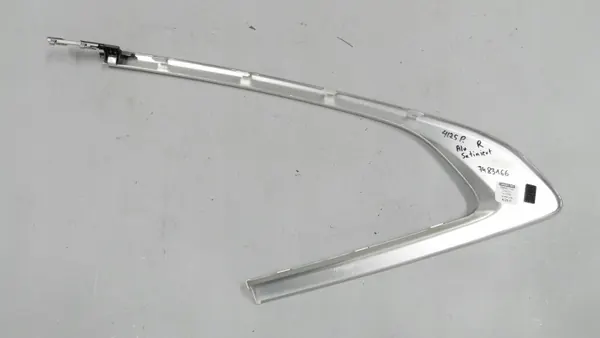 BMW F44 Garniture Vitre Droite OEM 7483166 image 3