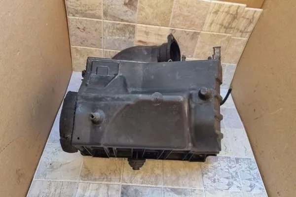 Carcaça do filtro de ar FORD GALAXY 1.9L diesel 2000 image 5