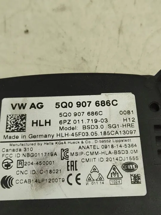Skoda Spurassistent Radar OEM 5Q0907686C - Gebraucht image 3