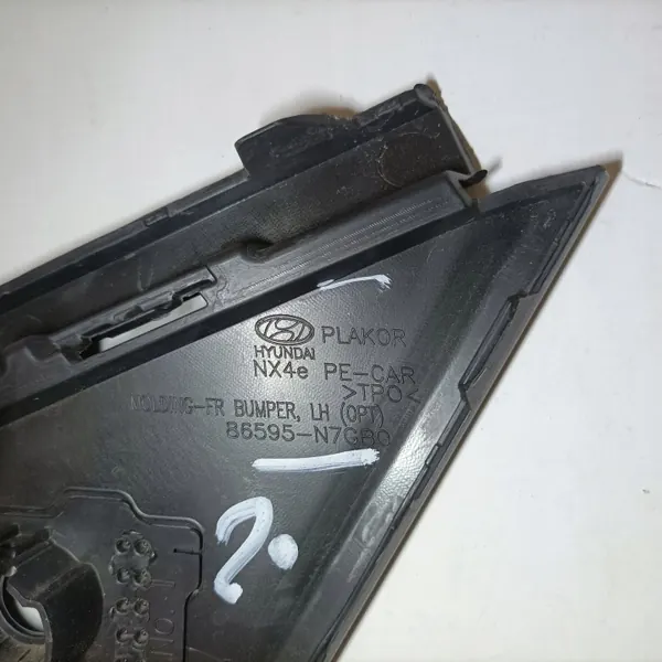 Hyundai Tucson IV etu vasen puskuriliuska OEM 86595N7GB0 image 4