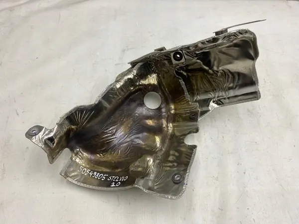 Alfa Romeo Stelvio OEM 50549805 Protecciones image 3