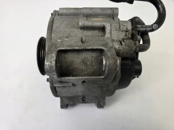 Audi A4 S4 4.2 BBK Vaihtovirtageneraattori image 6