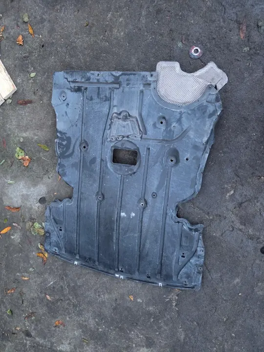 BMW 3 E90 E91 Proteção do Motor 51757059387 image 2