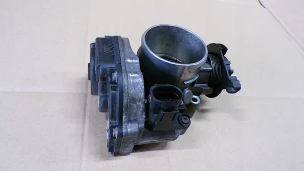 AUDI A4 B5 Acelerador 058133063M image 3