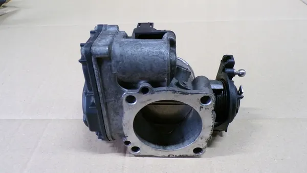 AUDI A4 B5 Acelerador 058133063M image 7