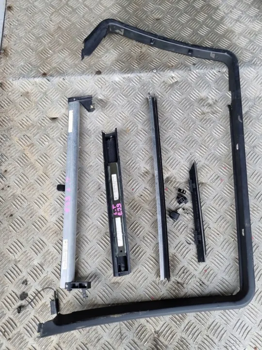 BMW E39 Linke Heckfenster-Rollos Rolle OEM 8208705 8225721 image 2
