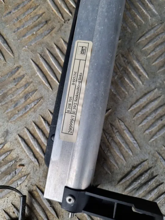 BMW E39 Linke Heckfenster-Rollos Rolle OEM 8208705 8225721 image 3