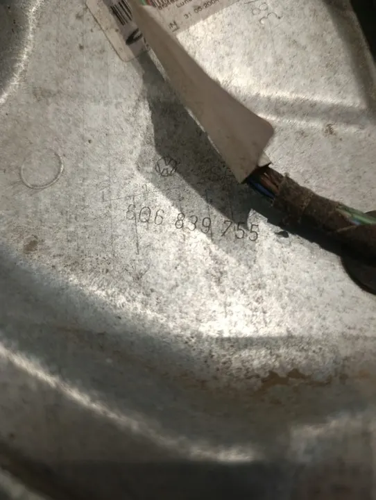 Mecanismo de levantamento de vidro traseiro esquerdo VW Polo 9N image 2