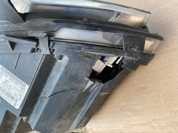 LINKER VOORLICHT MERCEDES 204 C KLASSE OEM 2048204959 image 4