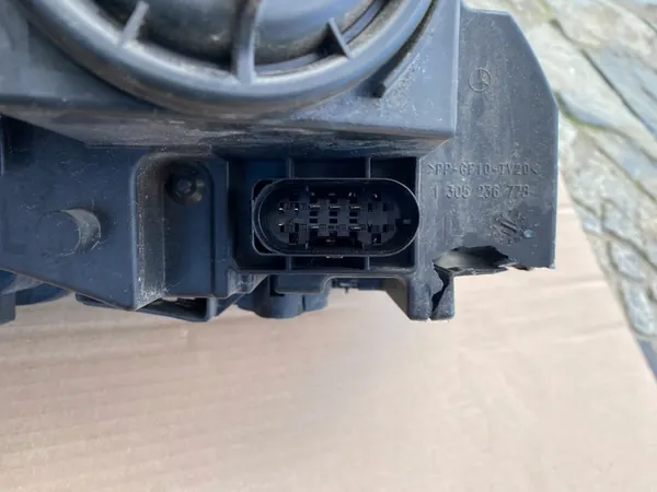 LINKER VOORLICHT MERCEDES 204 C KLASSE OEM 2048204959 image 9