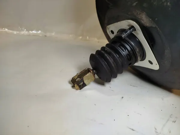 Brake Booster Pump Mercedes-Benz ML W163 2.7 CDI OEM image 3