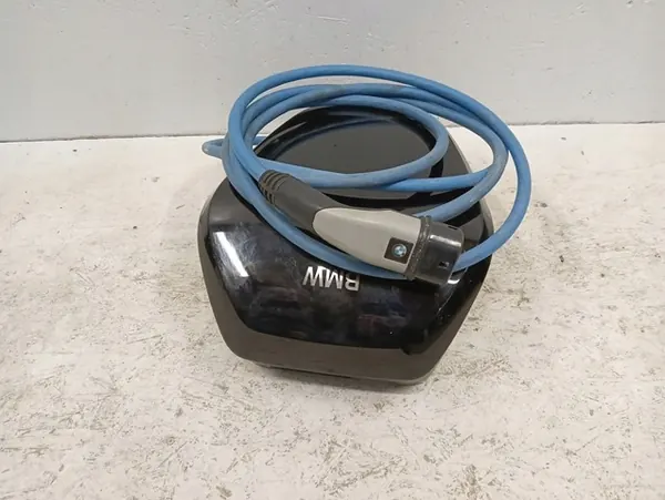 Wallbox BMW OEM 2472421 pour i3 i8 G70 U11 image 2