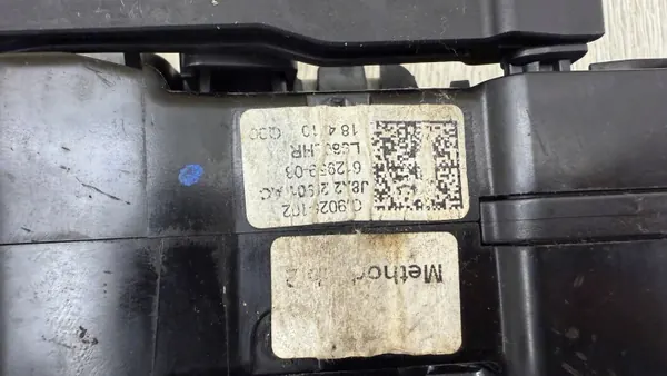 OEM J8A2-26601-AC Vasen Takaoven Kahva Range Rover image 3