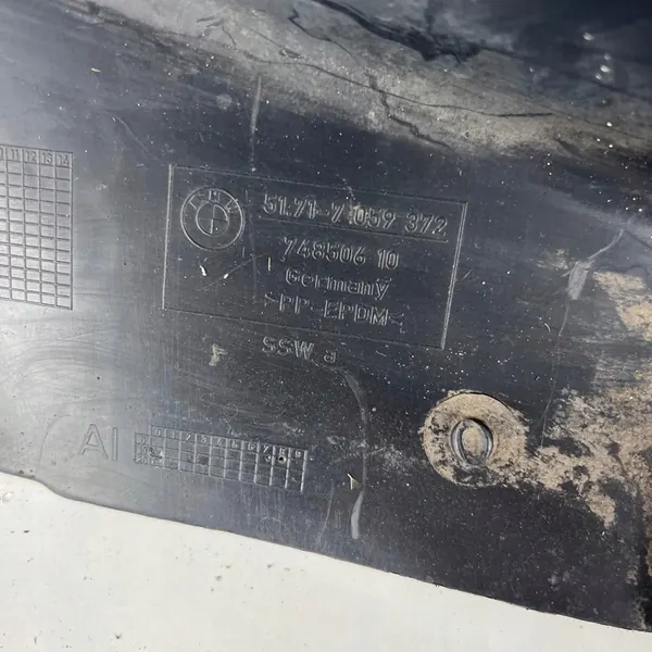 Oikea Etupyöräkaari BMW 1 Sarja OE 51717059372 image 10