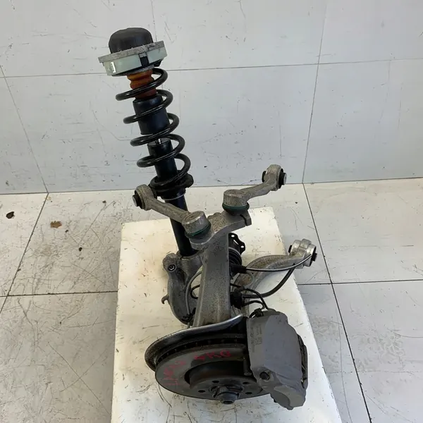 Mozzo di Sospensione Anteriore Sinistro Audi A6 C8 TDI image 4