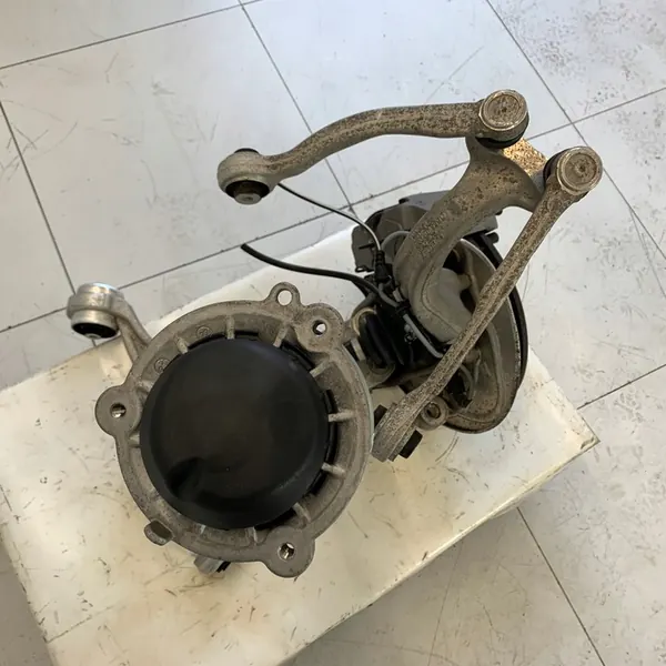 Mozzo di Sospensione Anteriore Sinistro Audi A6 C8 TDI image 5