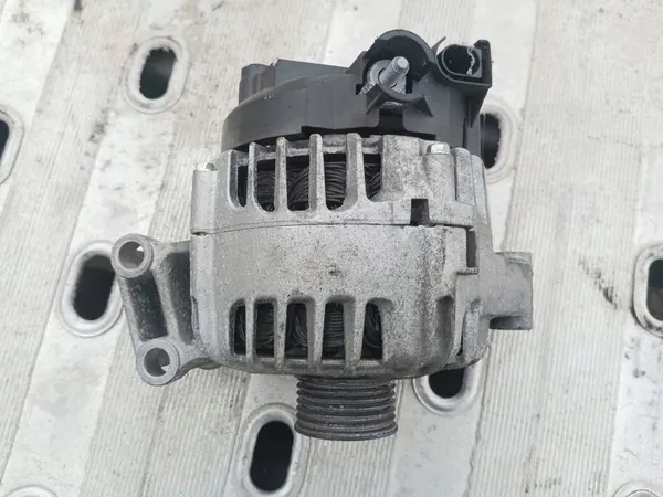 Ford Fiesta C-max 1.6 Alternator AV6N-10300-HA image 2