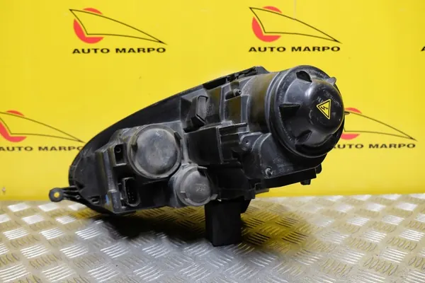 VW GOLF V 2005 Xenon Ajovalot Oikea USA 1K6941040B-PRAWA image 10