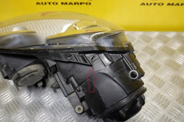 VW GOLF V 2005 Xenon Ajovalot Oikea USA 1K6941040B-PRAWA image 8