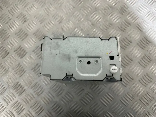 Radio FORD FIESTA MK7 OEM 8A6T-18C815-BL Usado image 8