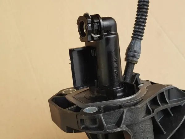 Kupplungspedal + Sensor + Schlauch / Audi A3 8P - VW Golf V VI image 8