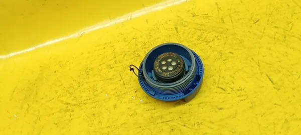 Jäähdytysnesteen korkki Audi A4 B5 1J0121321A image 9