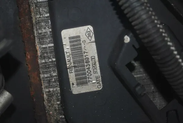 Vattenkylare Intercooler Fläkt Peugeot 407 1.6HDI 7700436917 image 4