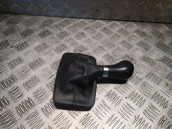Mercedes-Benz C W204 Pookknop OEM 2042676210 image 2