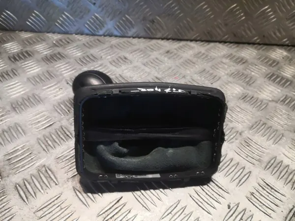 Mercedes-Benz C W204 Pookknop OEM 2042676210 image 4