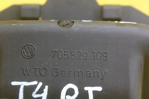 Manilla interior derecha trasera VW OEM 705829309 image 3