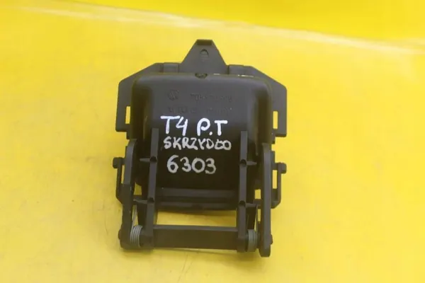 Manilla interior derecha trasera VW OEM 705829309 image 8