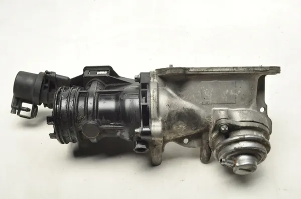 Soupape d'accélérateur Mercedes A6400901670 pour W245 2.0 CDI image 2