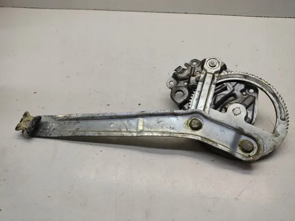Régulateur manuel vitre arrière BMW 3 E36 OEM 8119772 image 6
