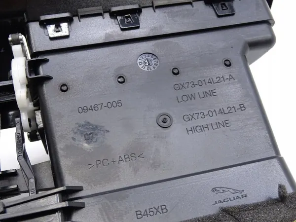 Jaguar XE X760 Radio Frame & Roosters OEM GX73-014L21-BE image 7