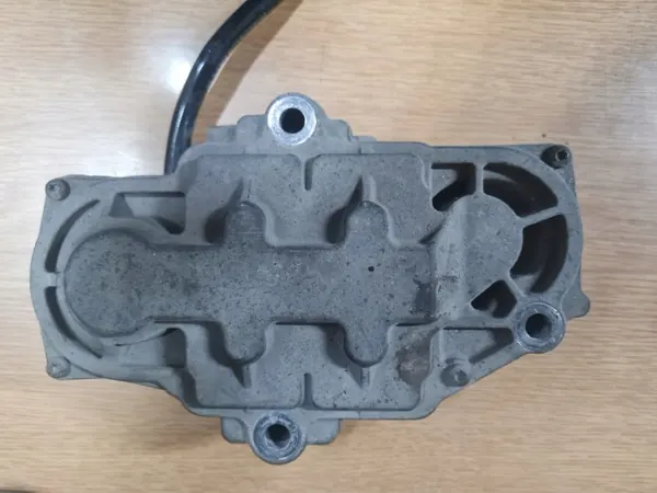 Válvula embrague Renault Premium DXi OEM 22327063 image 2