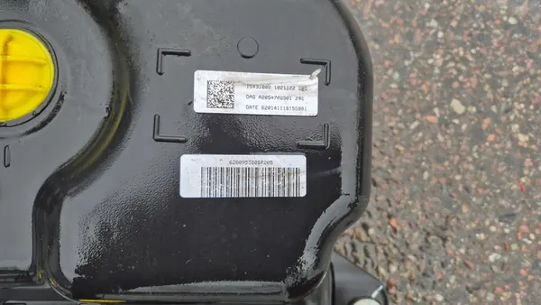 Réservoir AdBlue avec Pompe pour Mercedes W205 1.6 2.2 CDI A2054706901 image 6