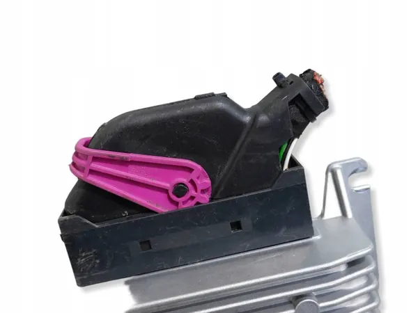 Bouchon renfort aile OEM 5C6035456A - Occasion image 3