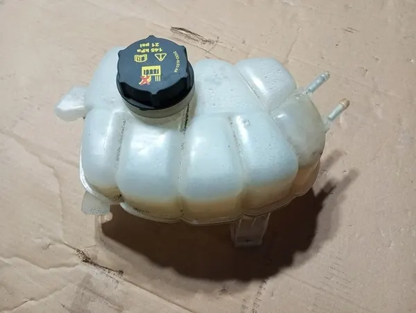 Réservoir d'expansion de liquide de refroidissement OEM F2G38A080AD image 2