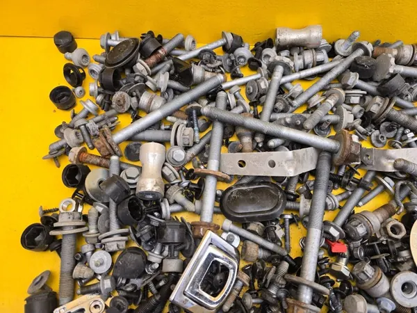 Audi e-tron Schraubensatz OEM - Gebraucht image 3