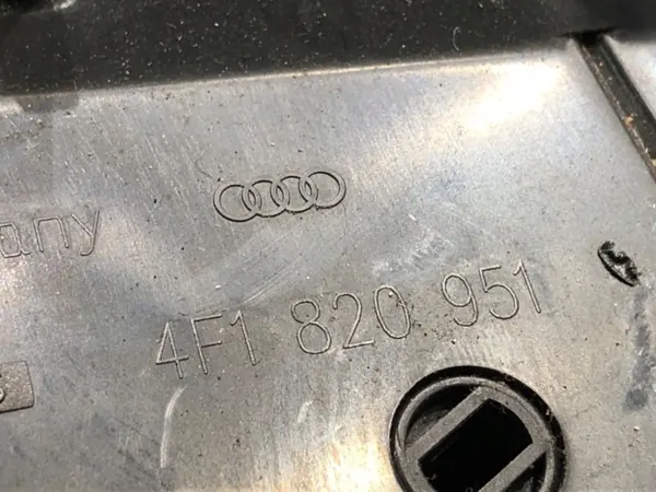 Front-Mittel-Luftauslassgitter OEM 4F1820951 Audi A6 image 5
