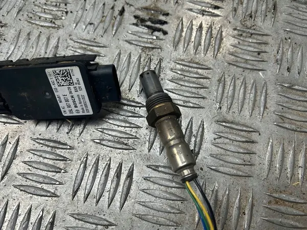 Sensor Lambda NOX VW Audi 05L907807E image 2